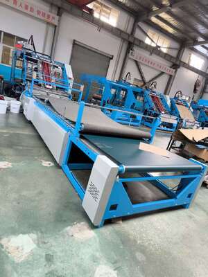 Máy laminator dây chuyền tự động hỗ trợ sản xuất mảng mảng vải đúc cao và sản xuất mảng mỏng