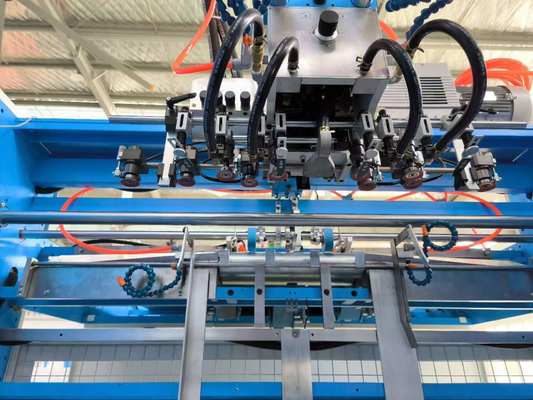 Máy dán giấy tốc độ cao với tốc độ tối đa 210m/phút và khổ giấy tối đa 1500*1500mm để dán giấy bìa cứng