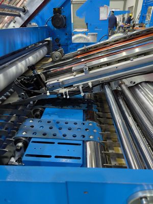 Máy cán màng tấm lên tấm 5 lớp điều khiển điện cho bìa cứng 300gsm-10mm và sóng B E