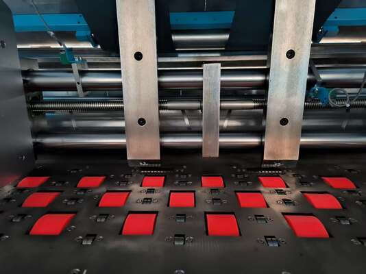 Tốc độ cao 10 Servos Flute Laminator Machine Flute Laminating Machine cho ngành công nghiệp hộp bìa