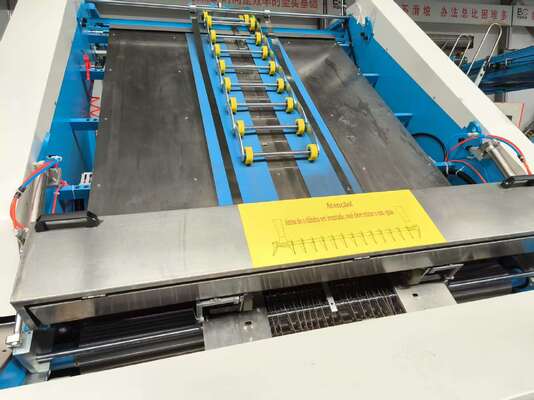 Máy làm mỏng sáo tốc độ cao cung cấp chế tạo hộp carton với tiêu thụ keo giảm và không có cấu trúc áp suất cho ăn
