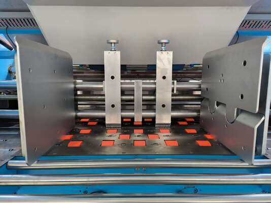 Máy cán màng tự động tốc độ cao cho bìa carton sóng với tốc độ 200m/phút