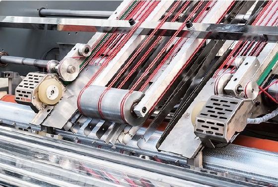 Máy cán bìa cứng 1700mm với Flip Flop Stacker Tốc độ cao thông minh